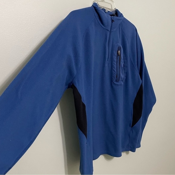 Under Armour fleece shirt size M front pocket with 1/4 zip pullover comfortable - Picture 3 of 8
